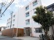 4階建てのサービス付き高齢者向け住宅の外観