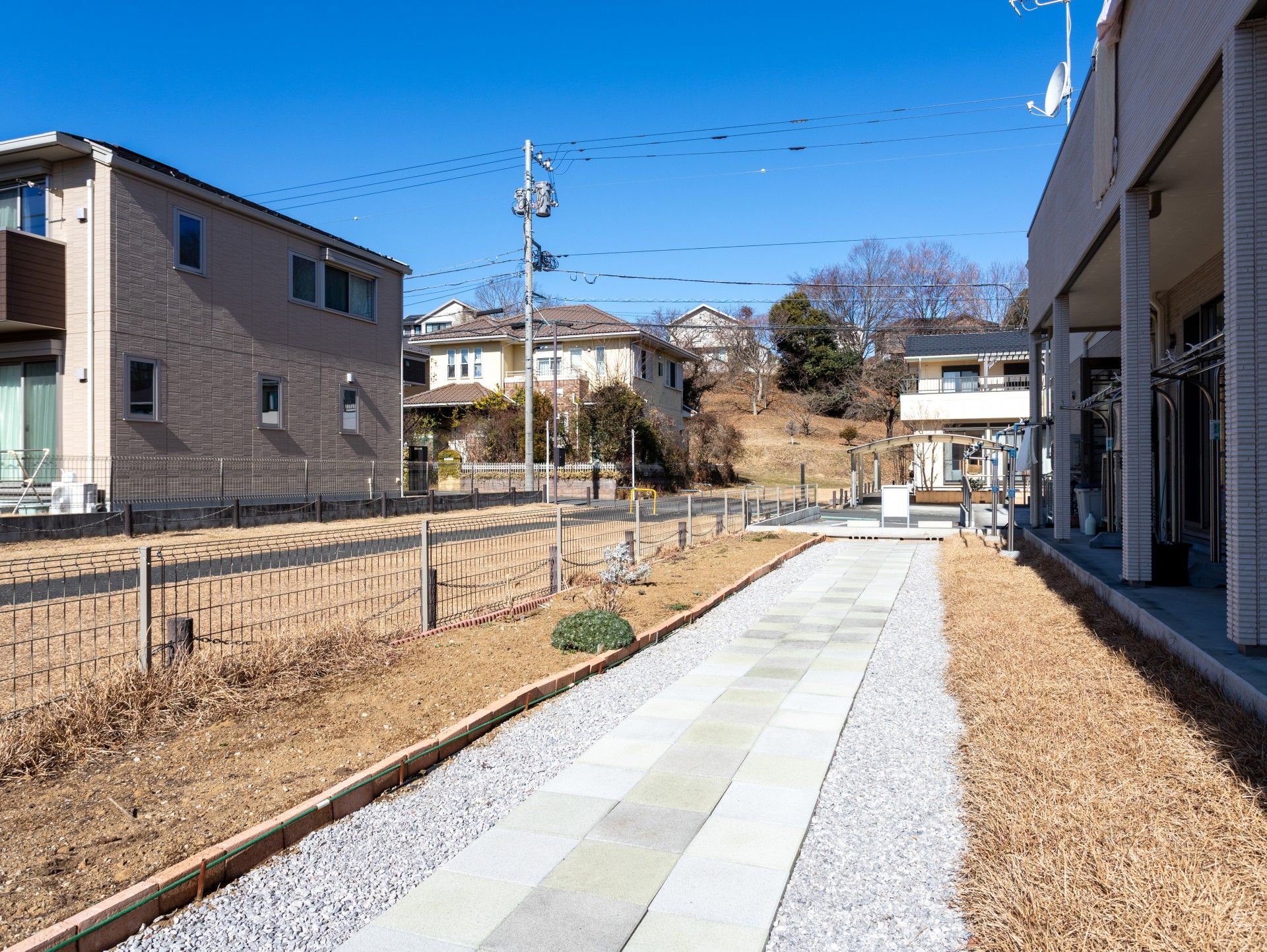 日当たりの良い通路