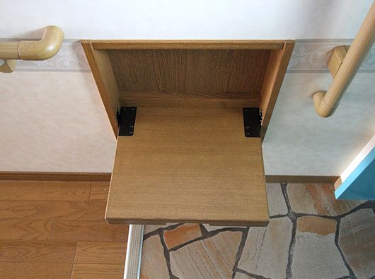 靴履き用ベンチ