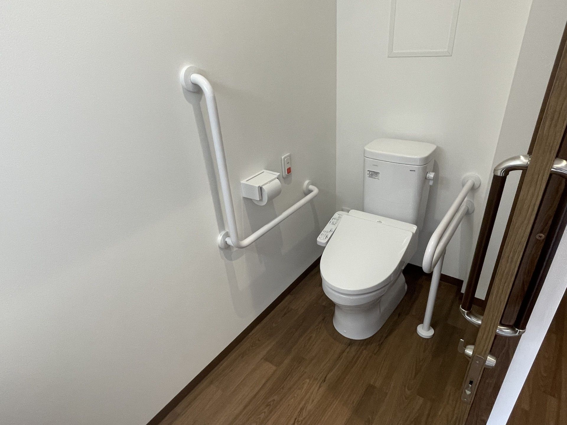 手すり付きトイレスペース