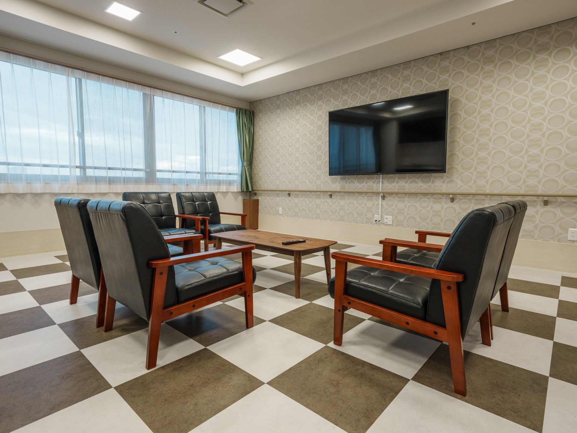 落ち着いた雰囲気の談話室