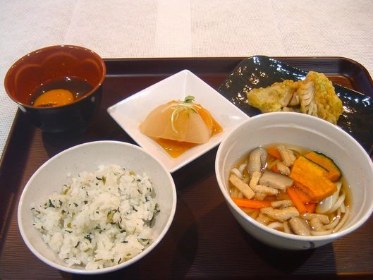 冬至 菜飯 柚子味噌ふろふき大根 鱈の磯部揚げ 南瓜団子のお汁粉 ほうとう汁