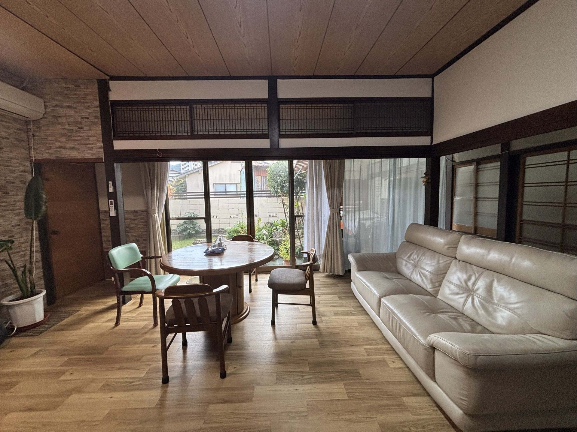 落ち着いたリビング