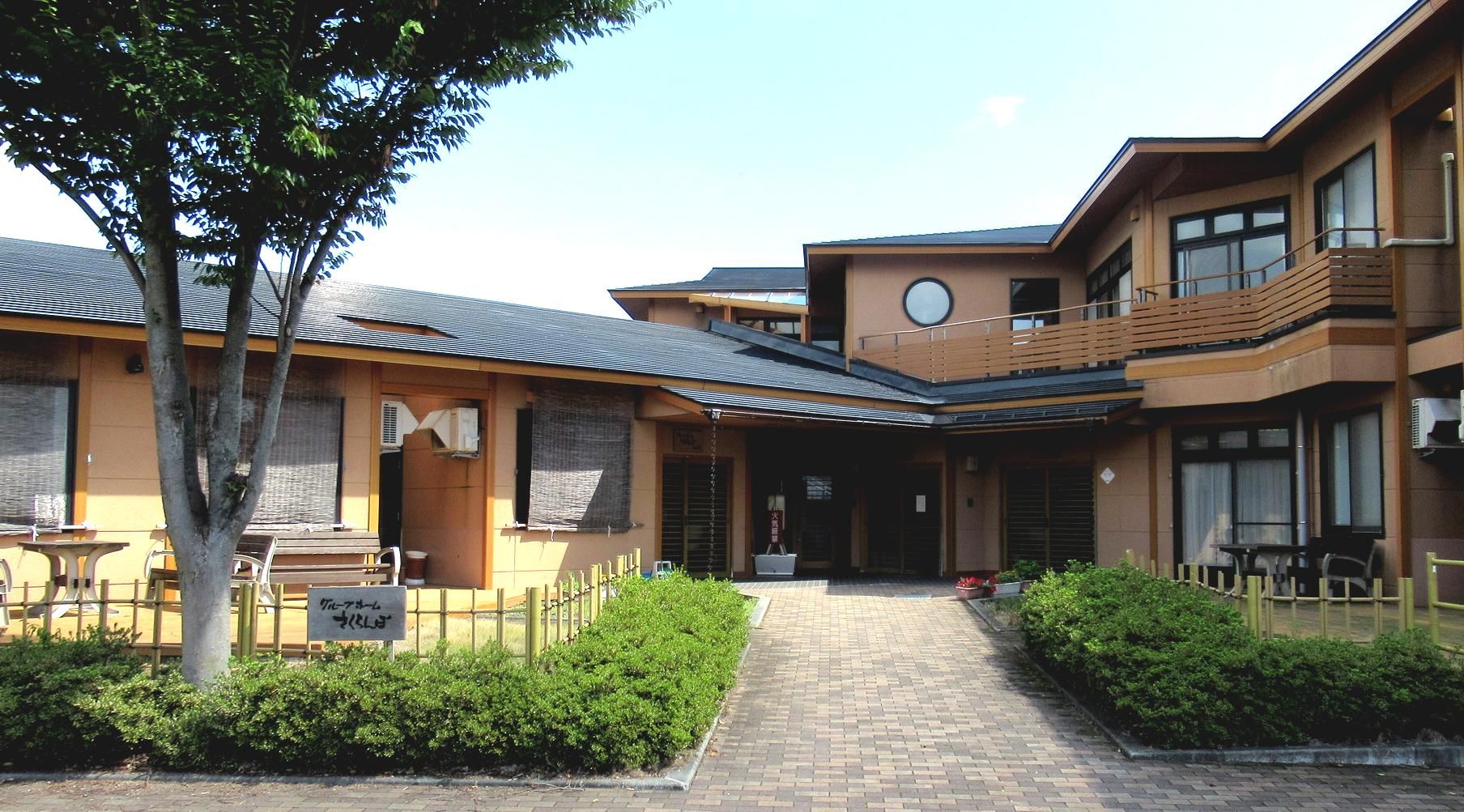 和風の落ち着いた建物