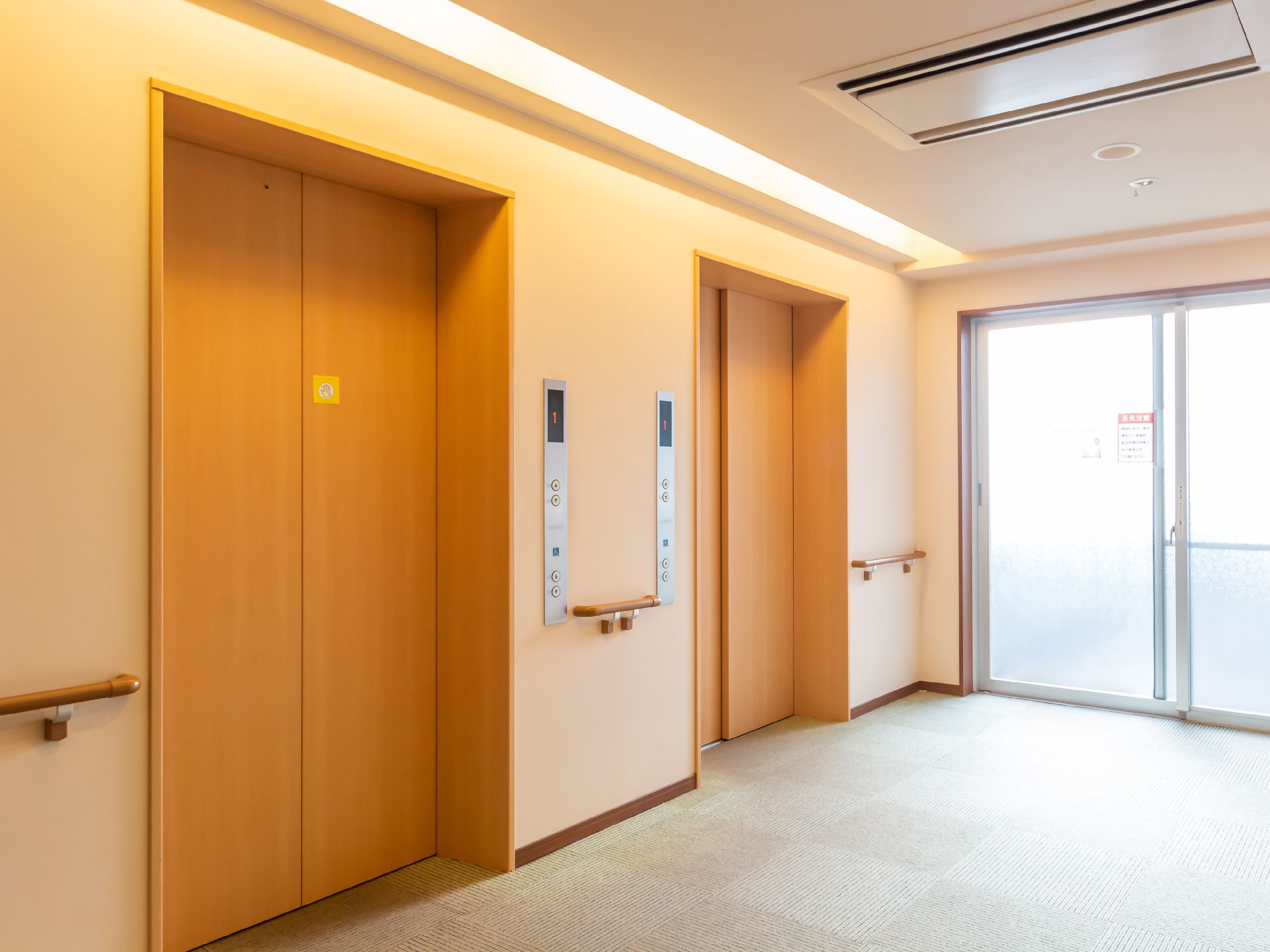 介護施設の各階をスムーズに行き来することができるエレベーター