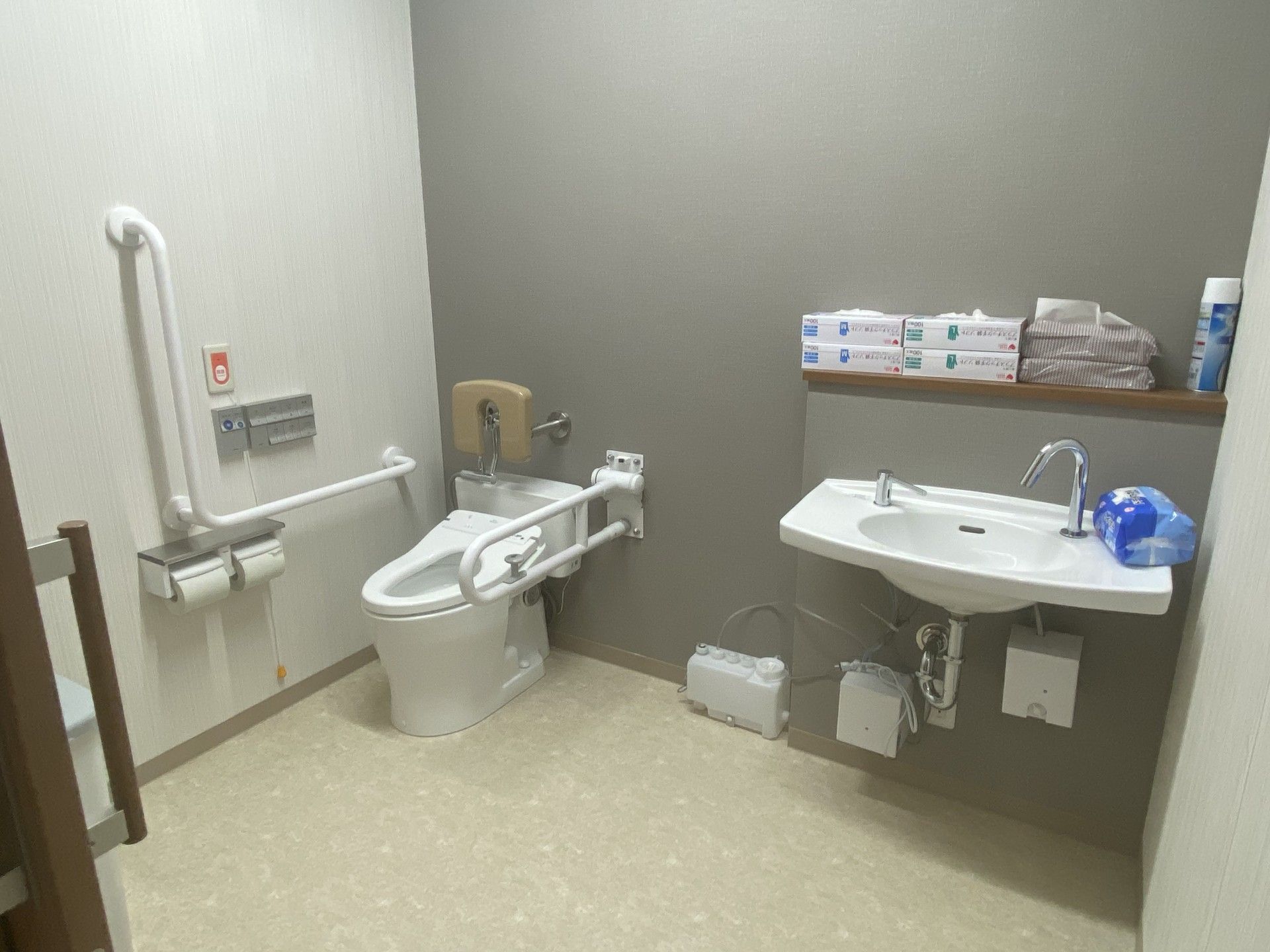 バリアフリーのトイレ設備
