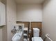 バリアフリー設計のトイレ空間