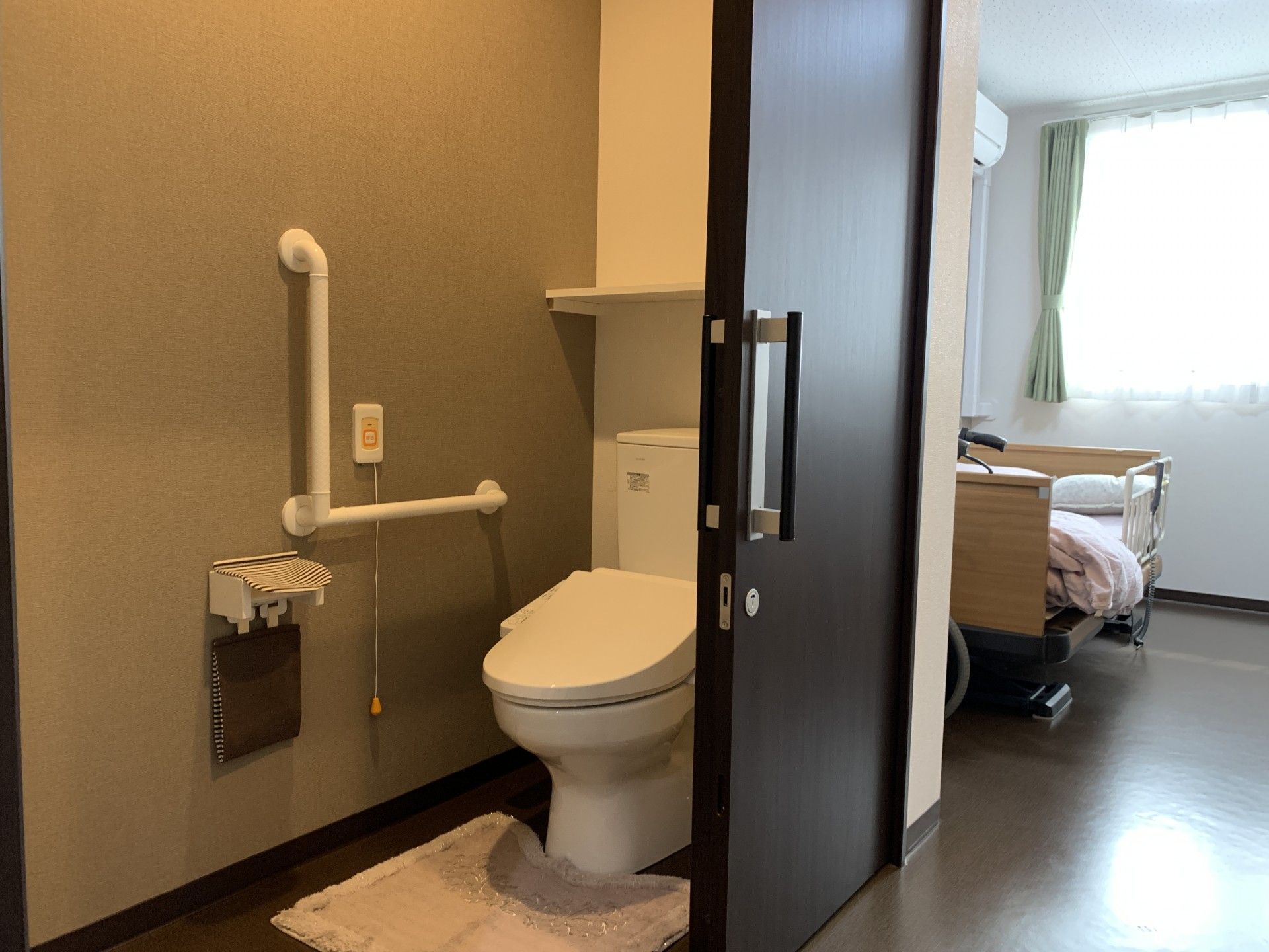 バリアフリーのトイレ設備