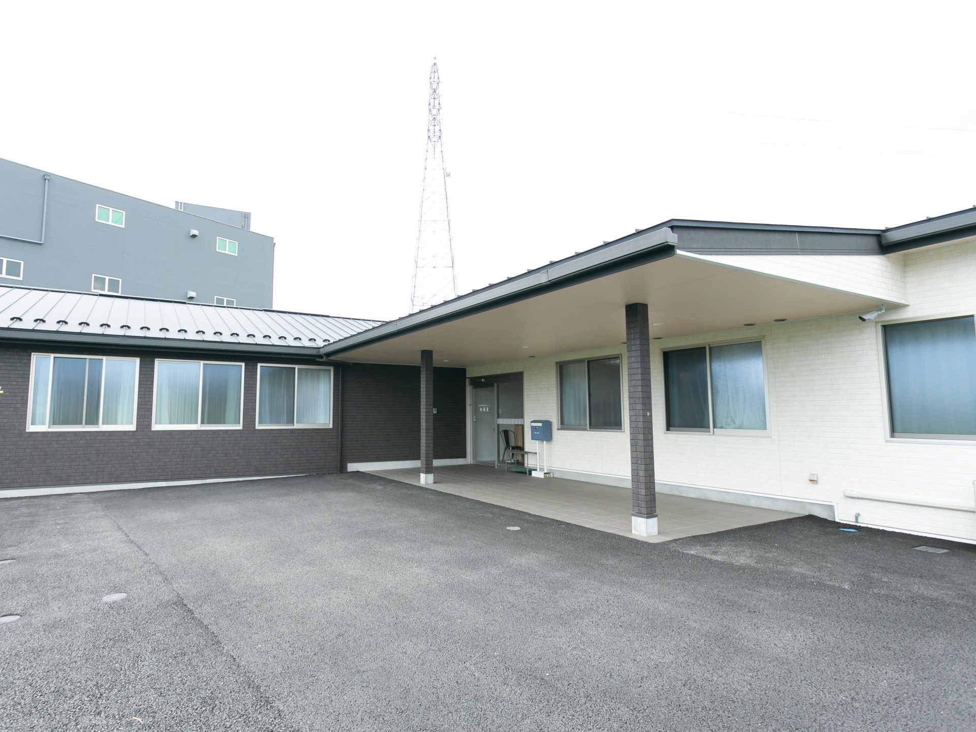 平屋建ての施設