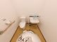 バリアフリーのトイレ設備が整った部屋