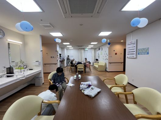 ラウンジ