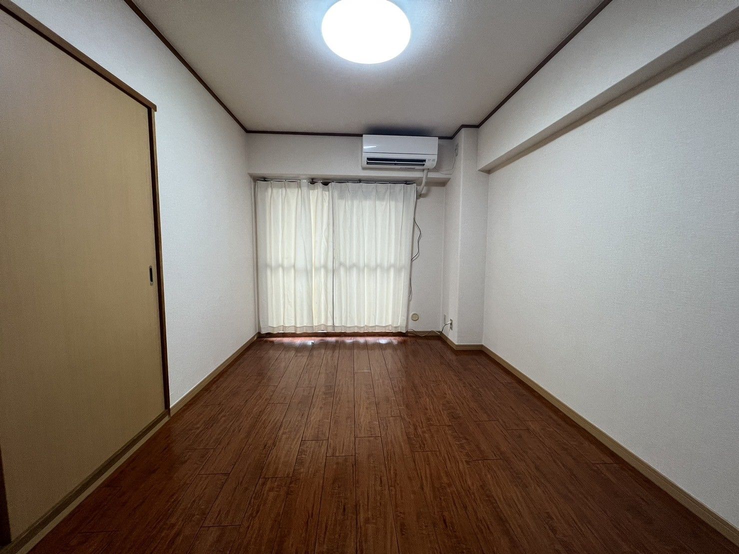 明るく清潔な居室