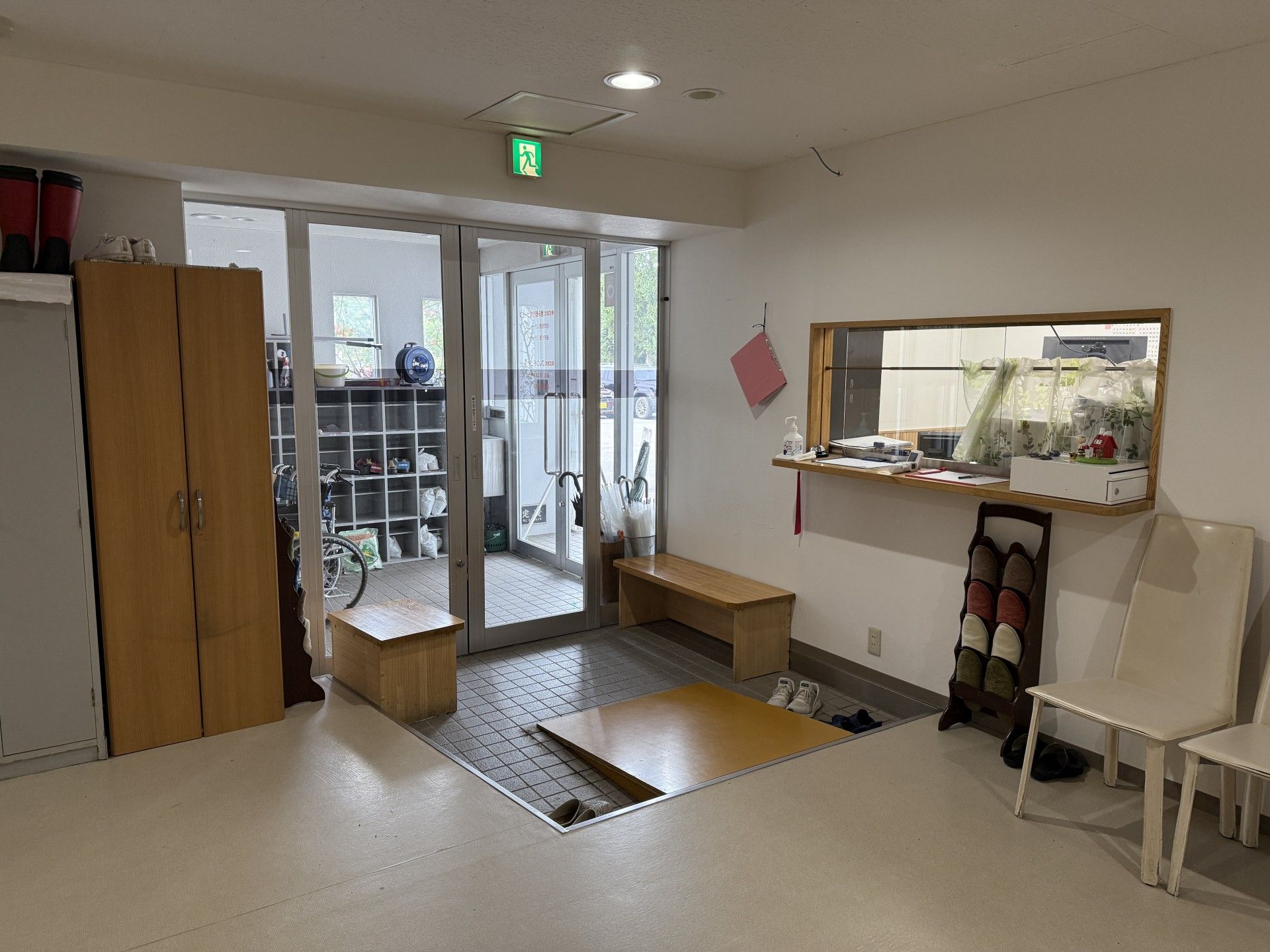 出入口のある玄関