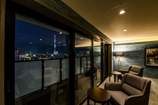 スカイラウンジ