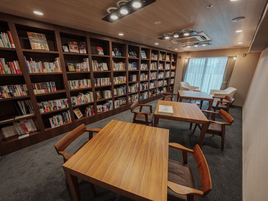 ライブラリーラウンジ