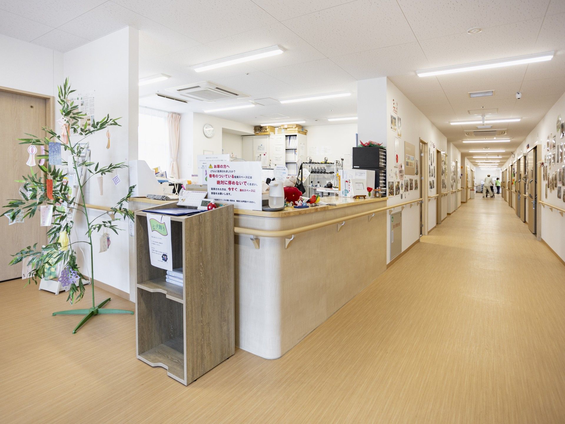 受付と廊下の様子
