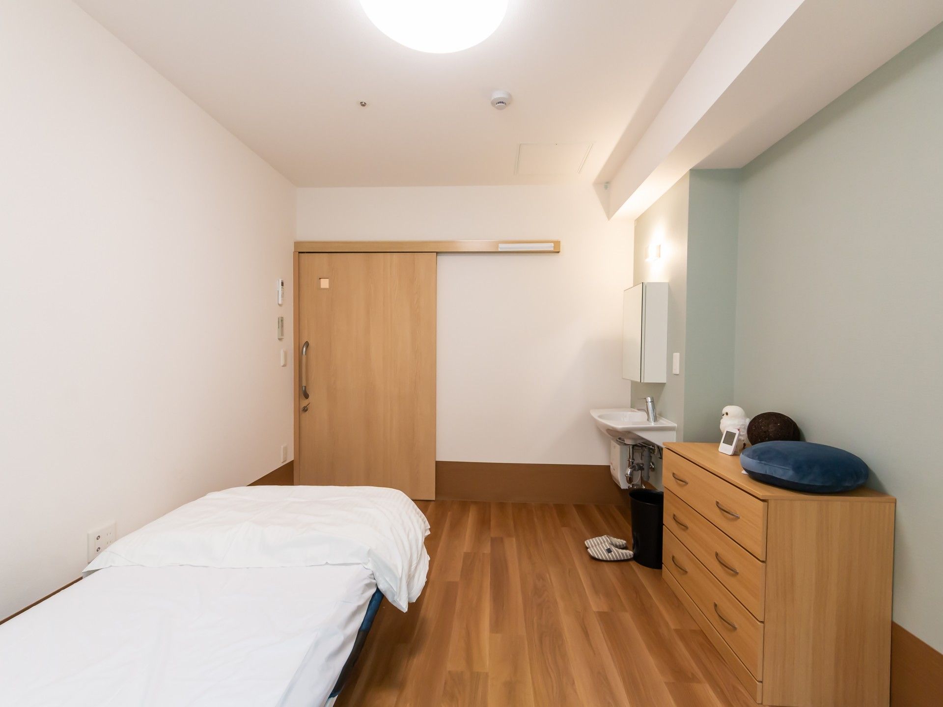 2人の女性介護職員