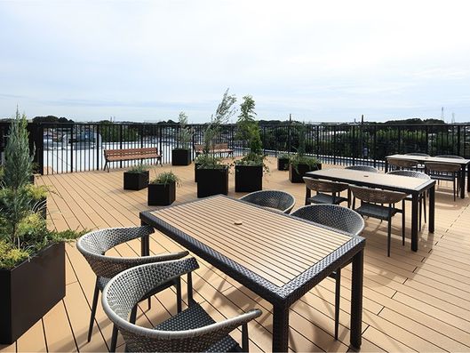 屋上ウッドデッキ