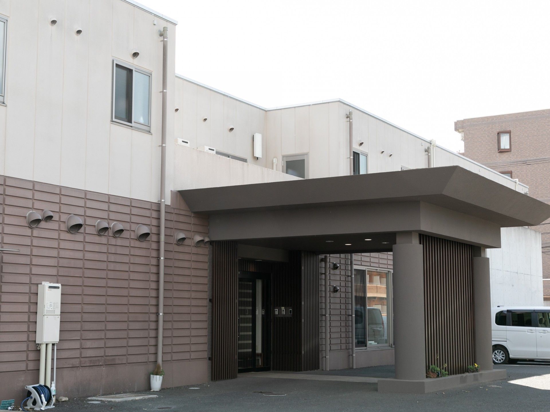 清潔感のある入口