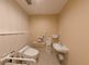バリアフリー設計のトイレ空間