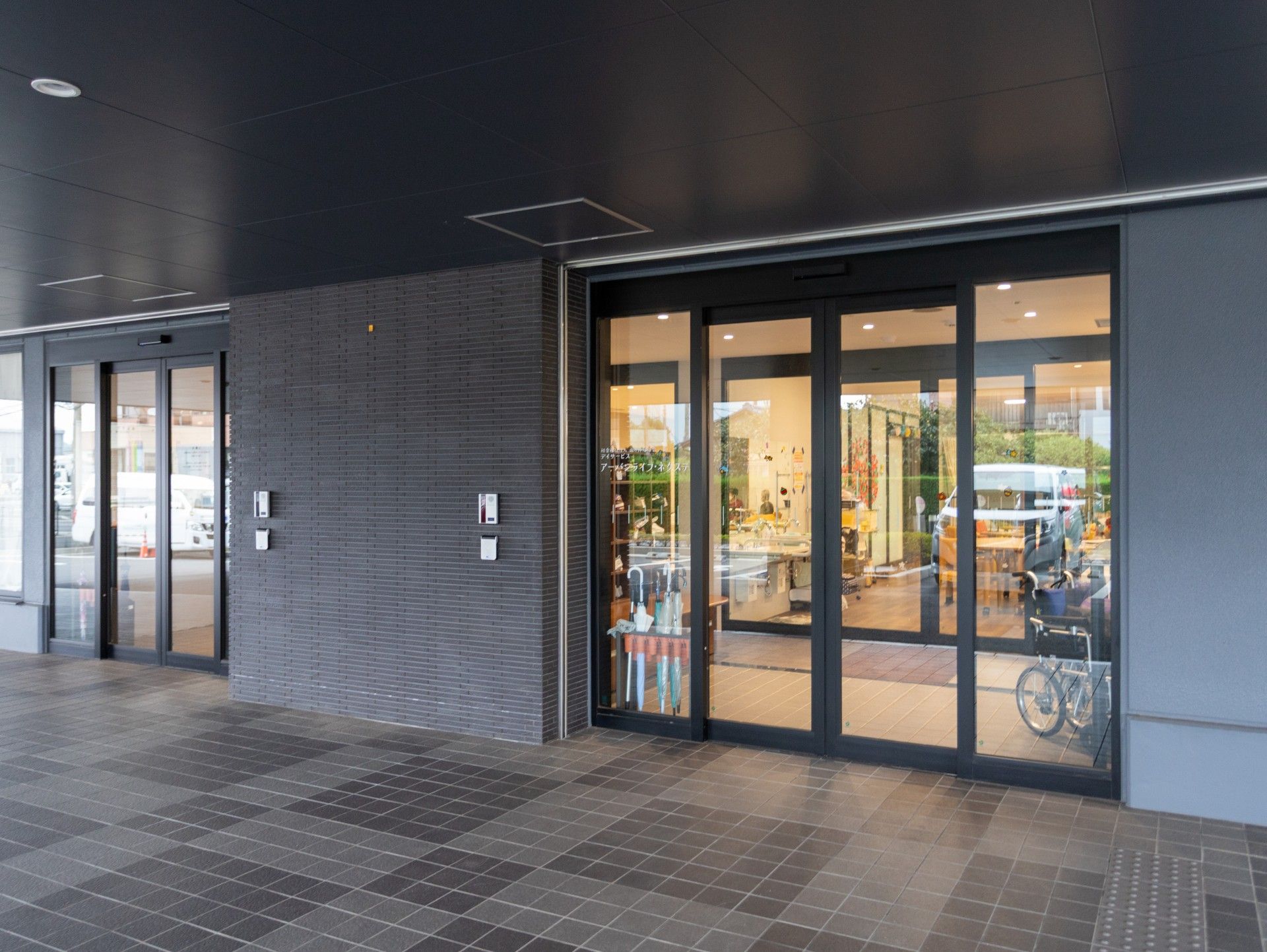 広いエントランス