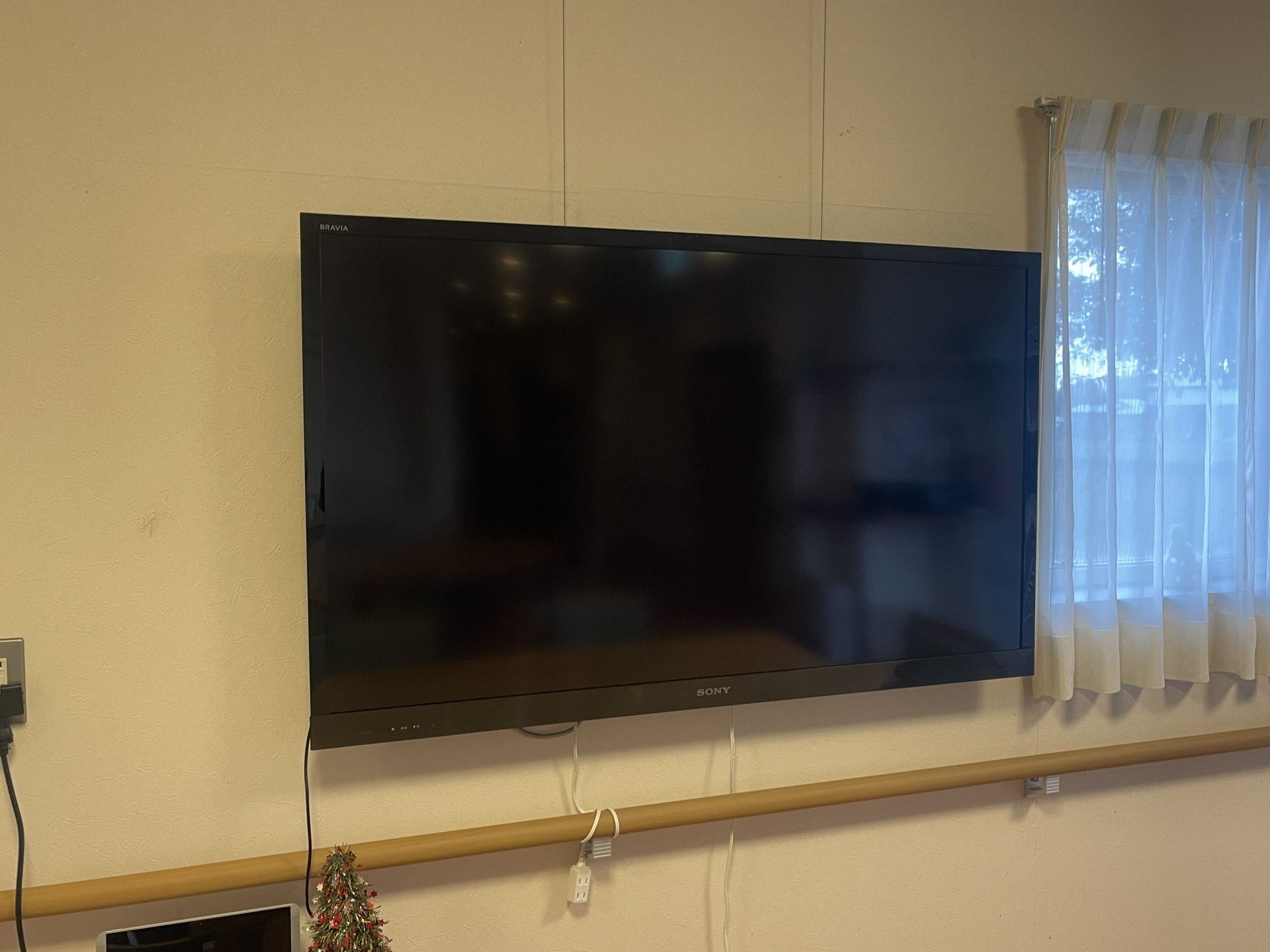 大画面テレビのある部屋