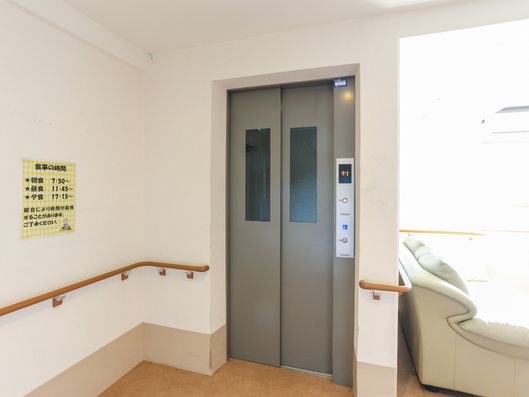 エレベーター
