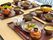 お膳に並べられた4人分の料理