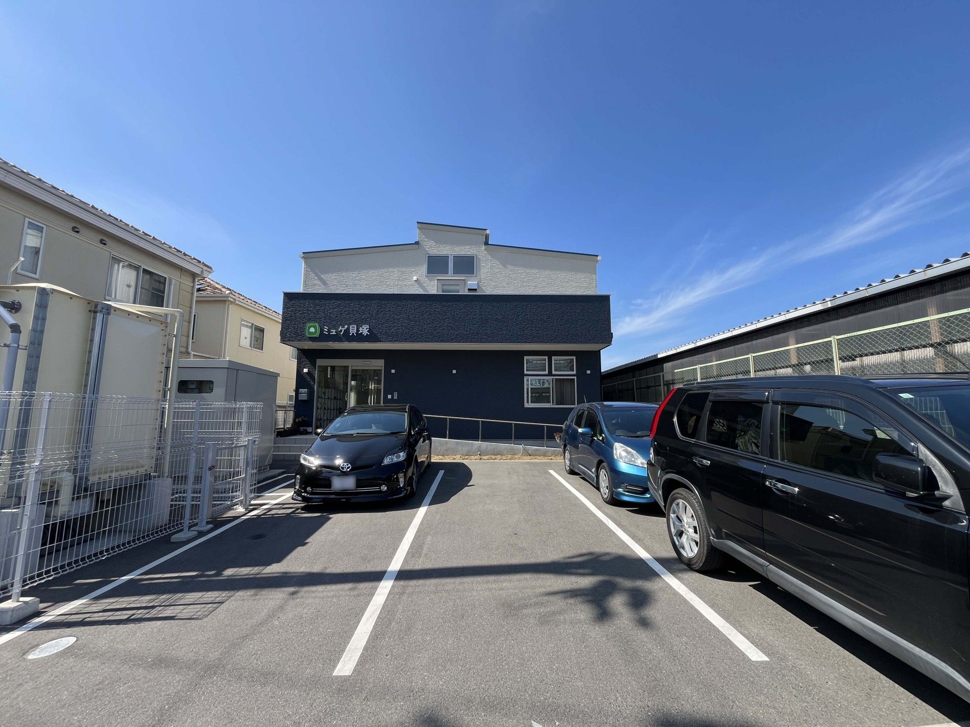 駐車場のある建物