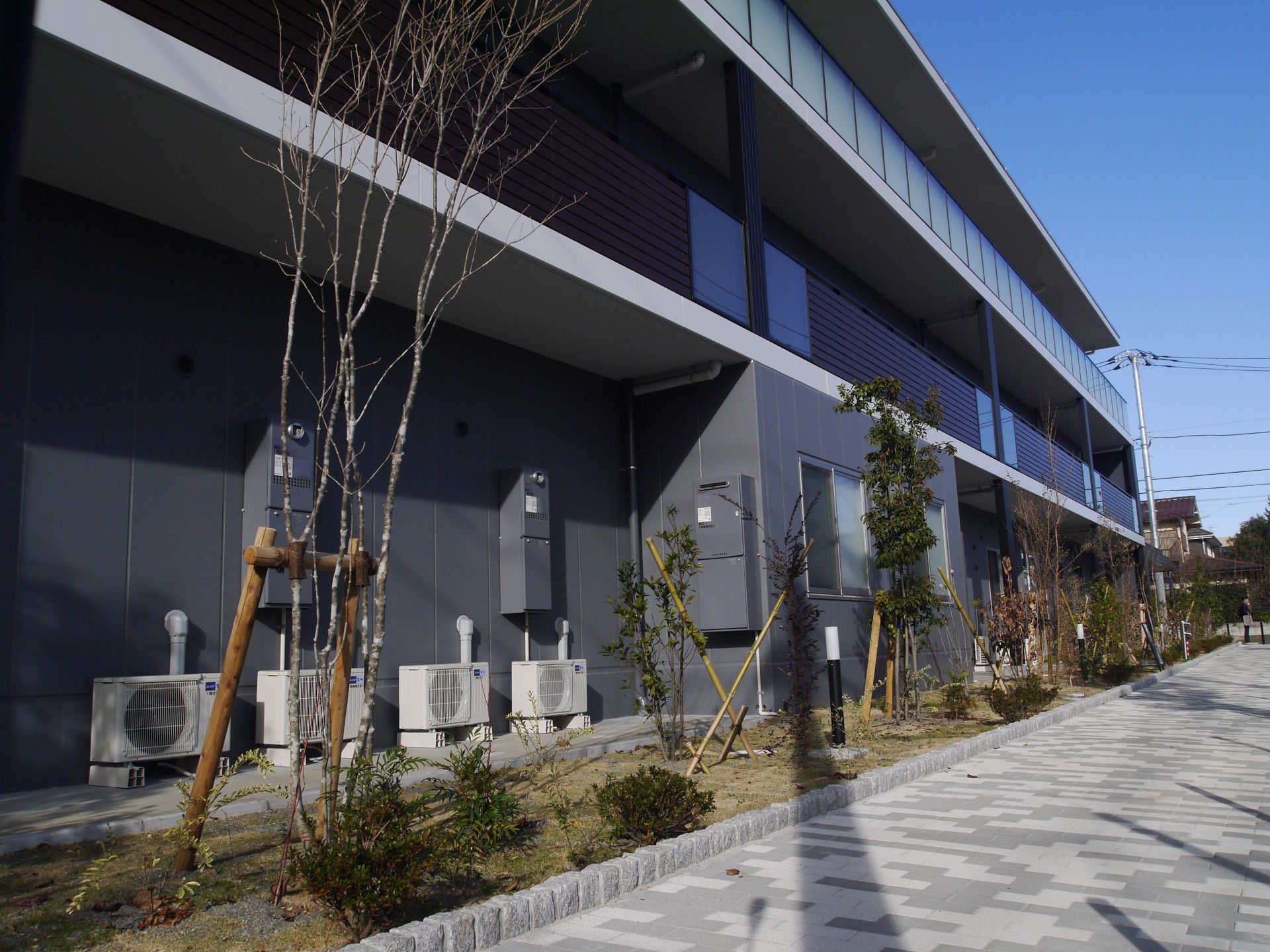 モダンな建物の居室外観