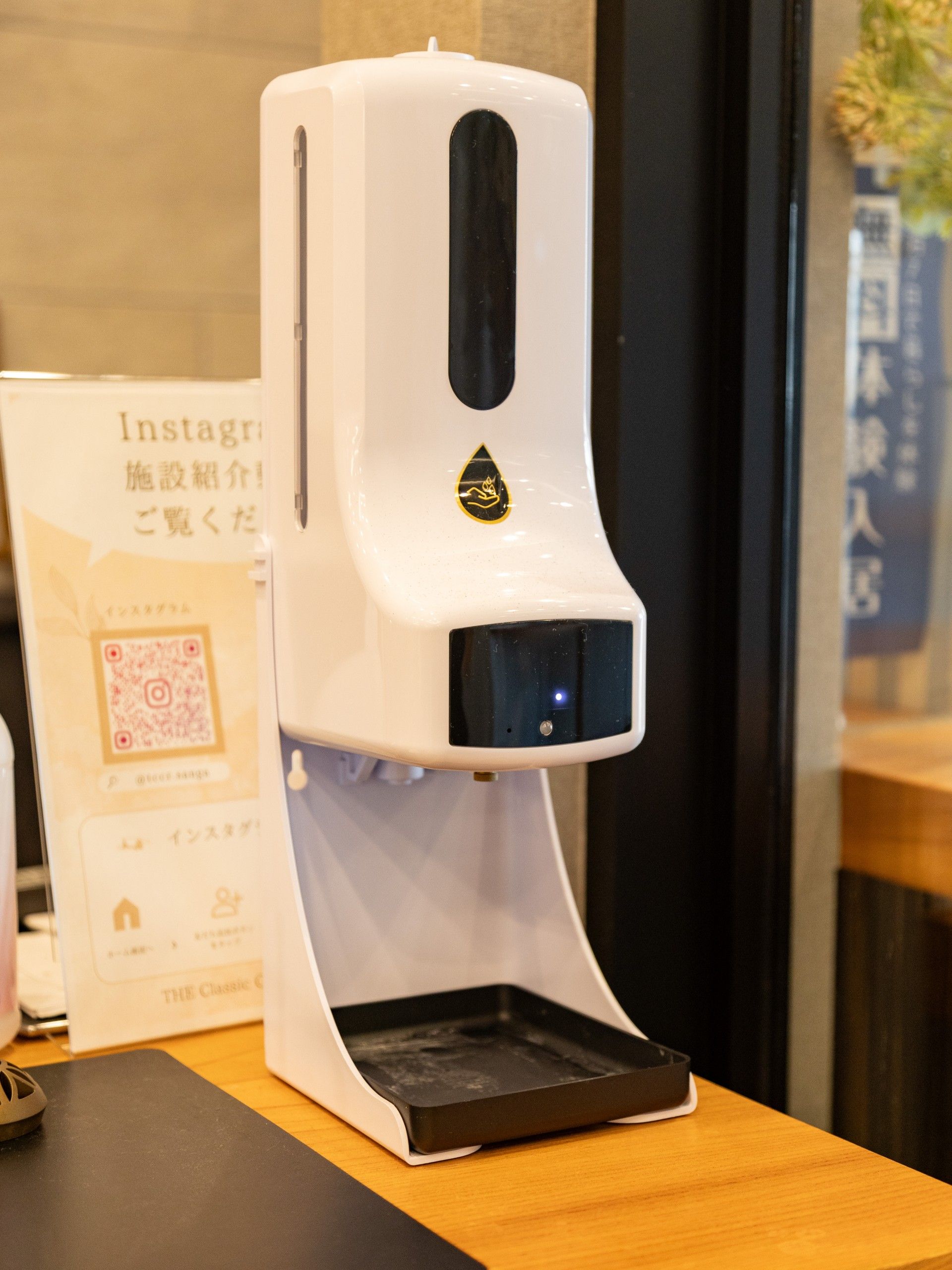 手指消毒器具の設置例