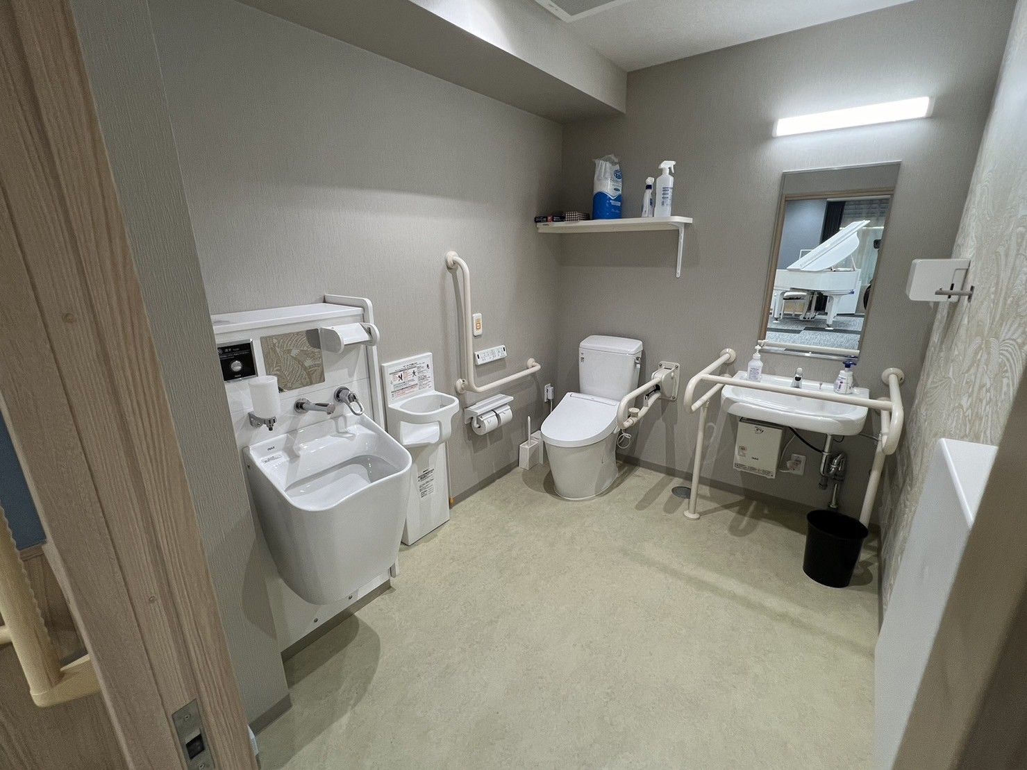 バリアフリーのトイレ設備