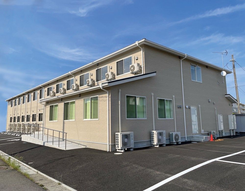新築そうな建物の外観