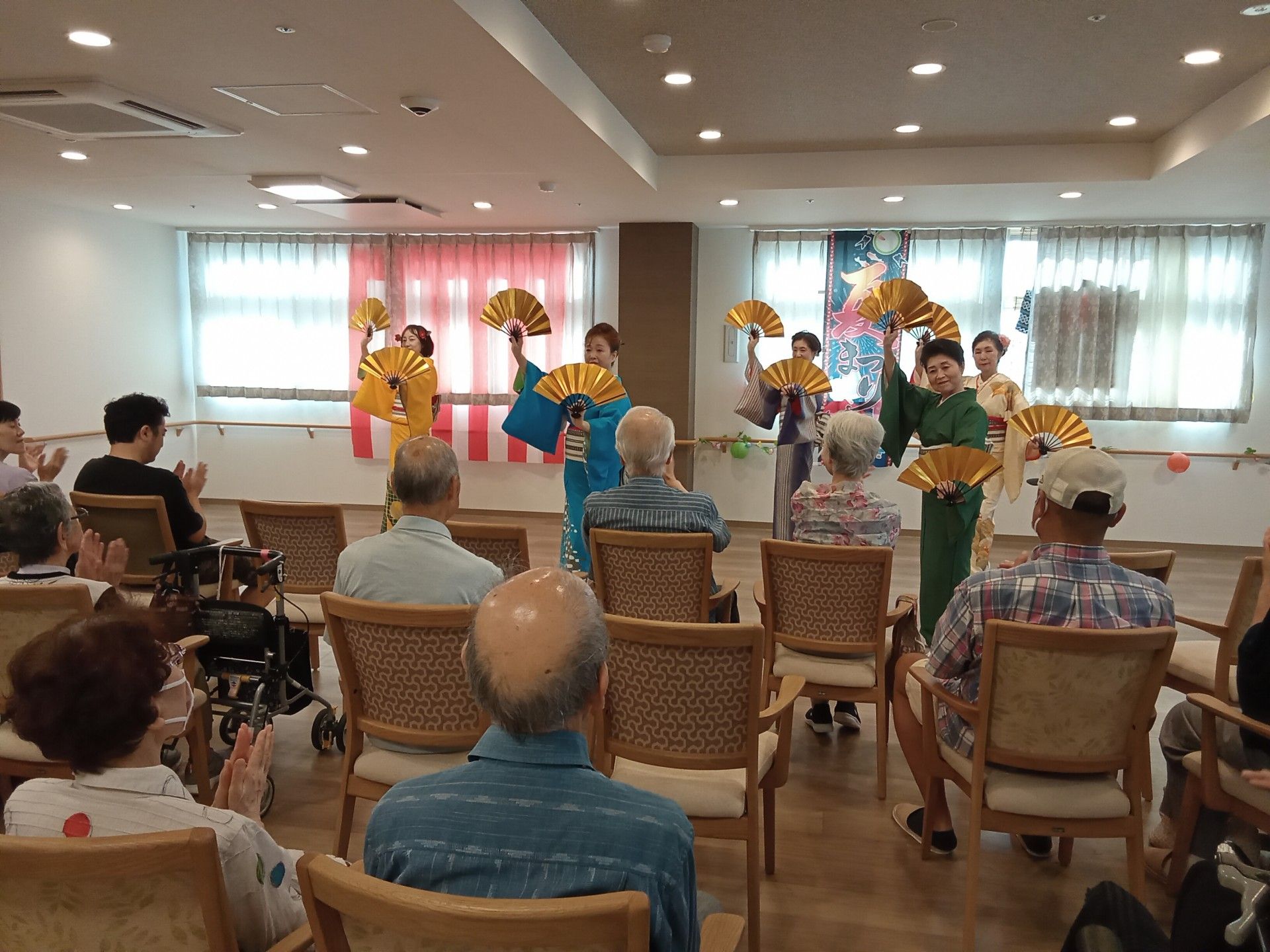 楽しい演芸会の様子