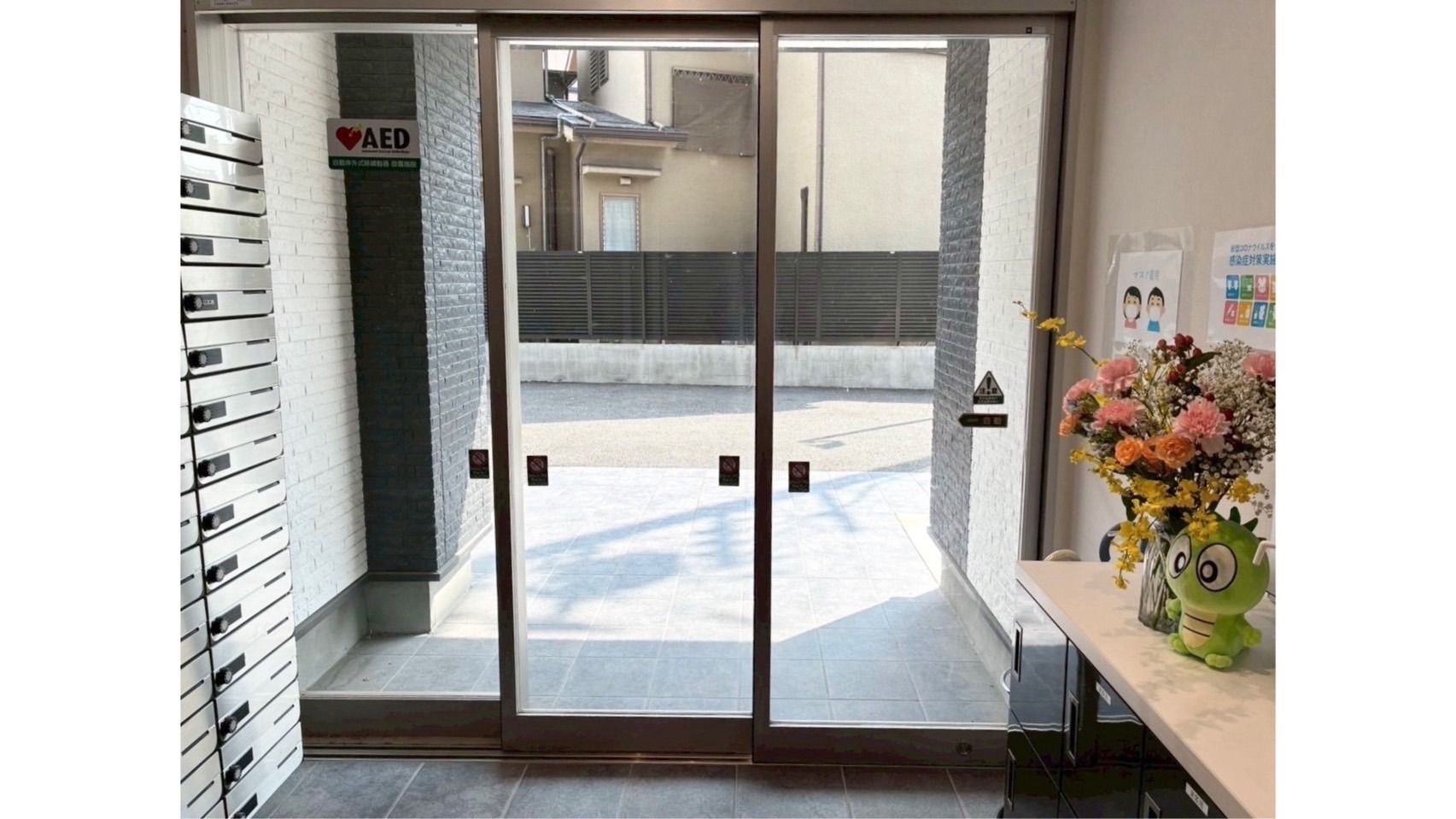 明るいエントランス