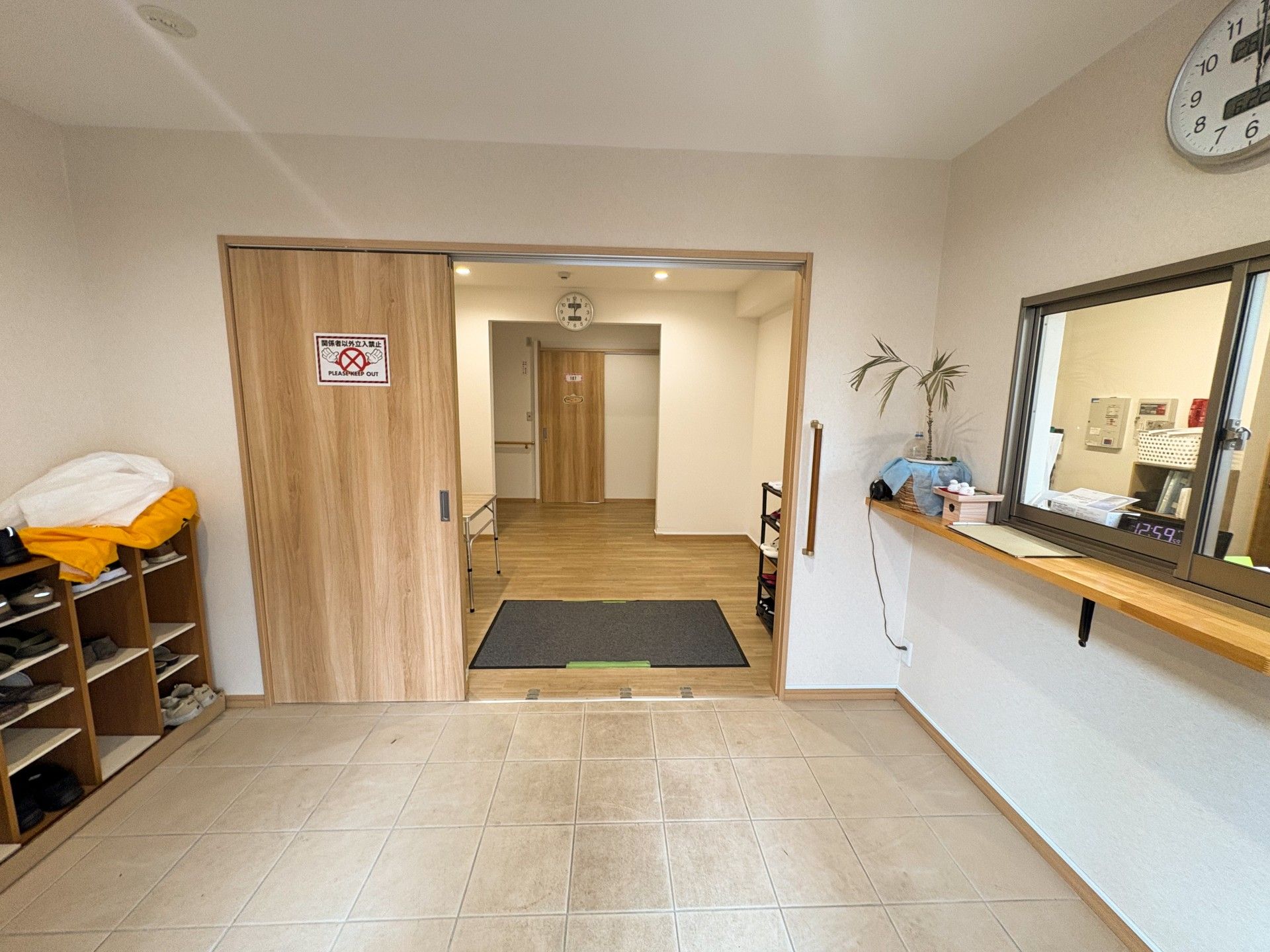 広い玄関ホール