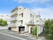清潔感ある外観の施設