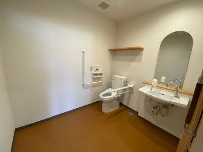 清潔感のあるトイレスペース