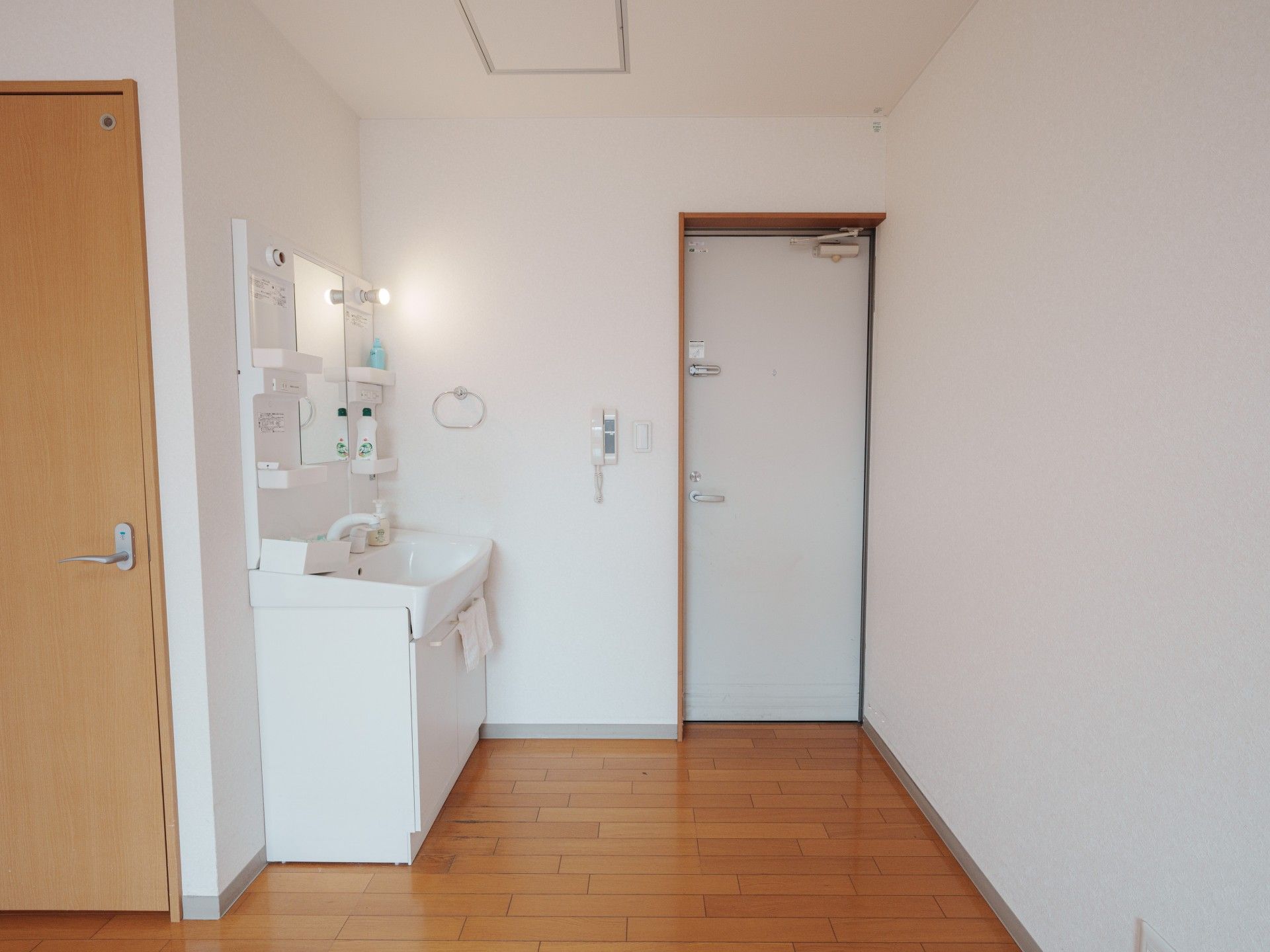 清潔な洗面スペース