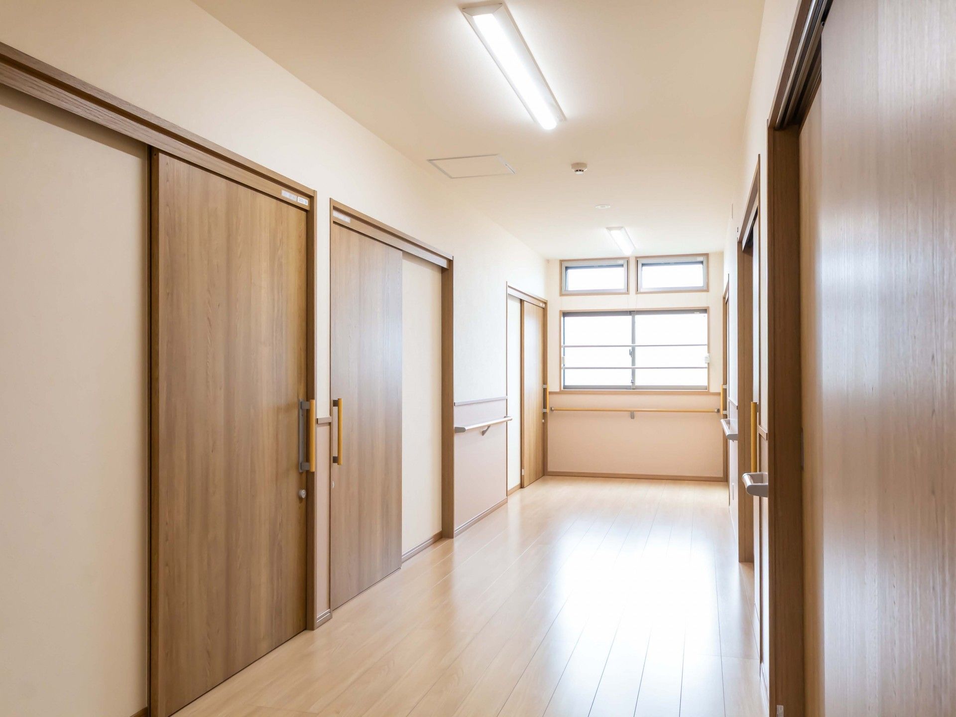 明るい廊下