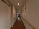 明るく広々とした廊下