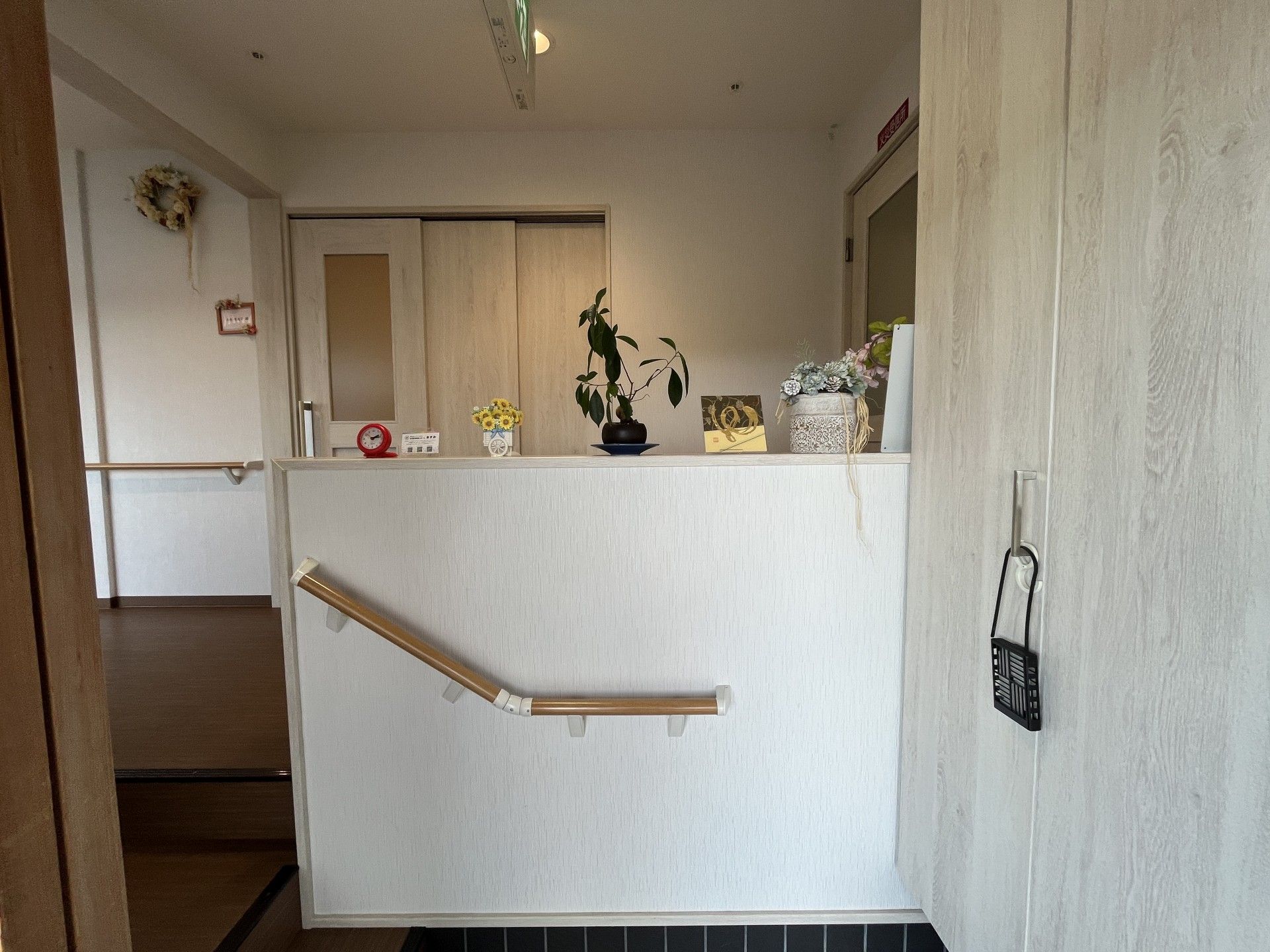 手すり付きの廊下