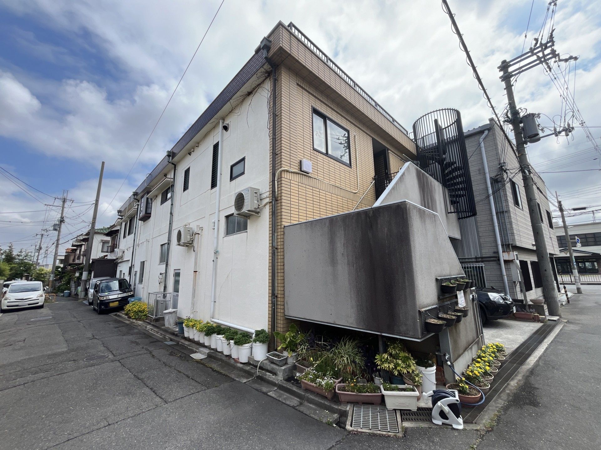 ゆったりとした住宅街の風景