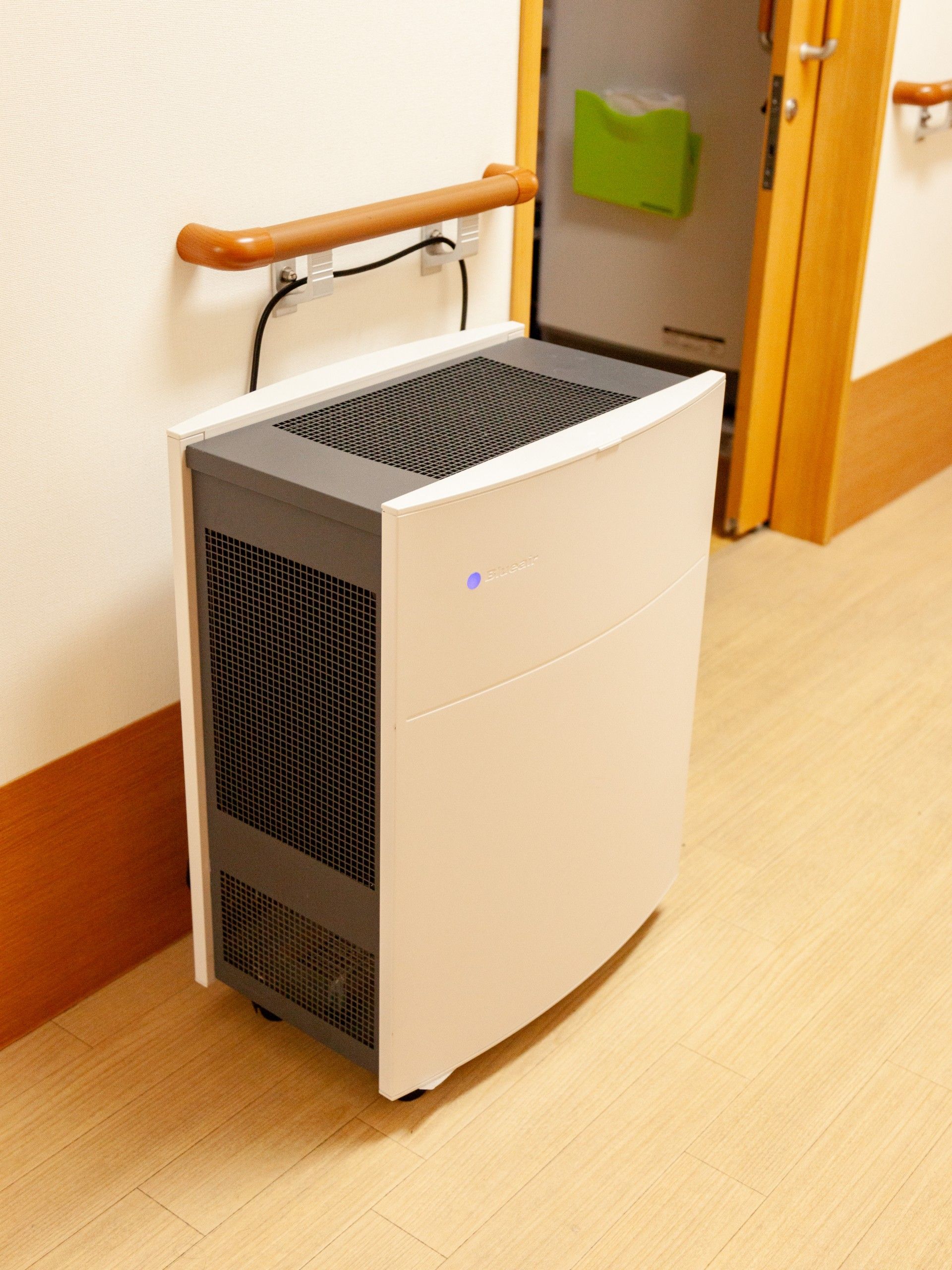 清潔な空気清浄機の設置例
