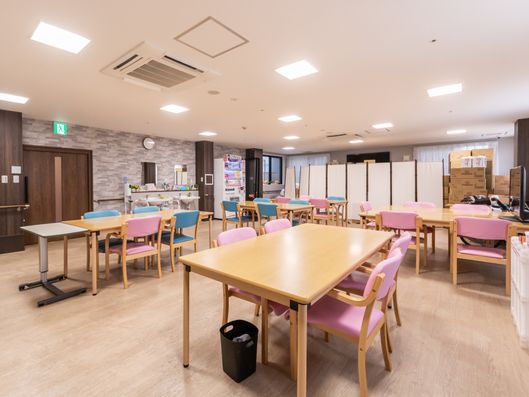 ラウンジ