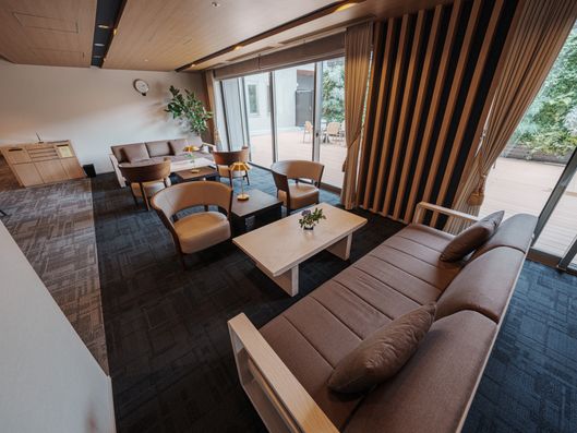 ライブラリーラウンジ