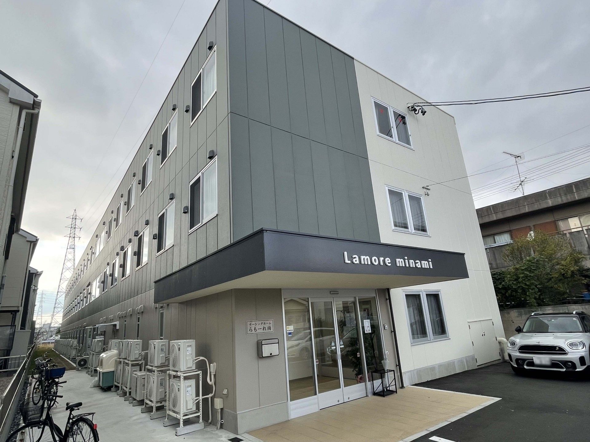 介護スタッフとご入居者様