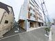 新しい建物のエントランス
