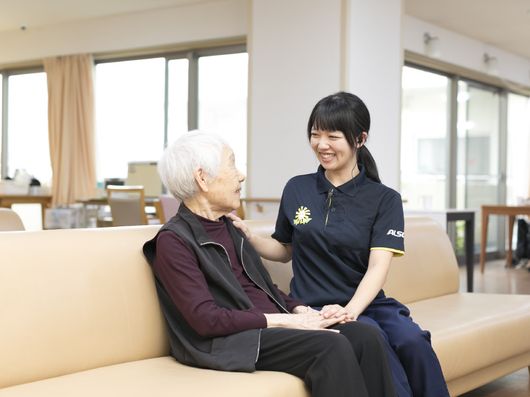 ご入居者様のペースでお過ごしいただけるよう、心地よい暮らしのお手伝いをいたします。