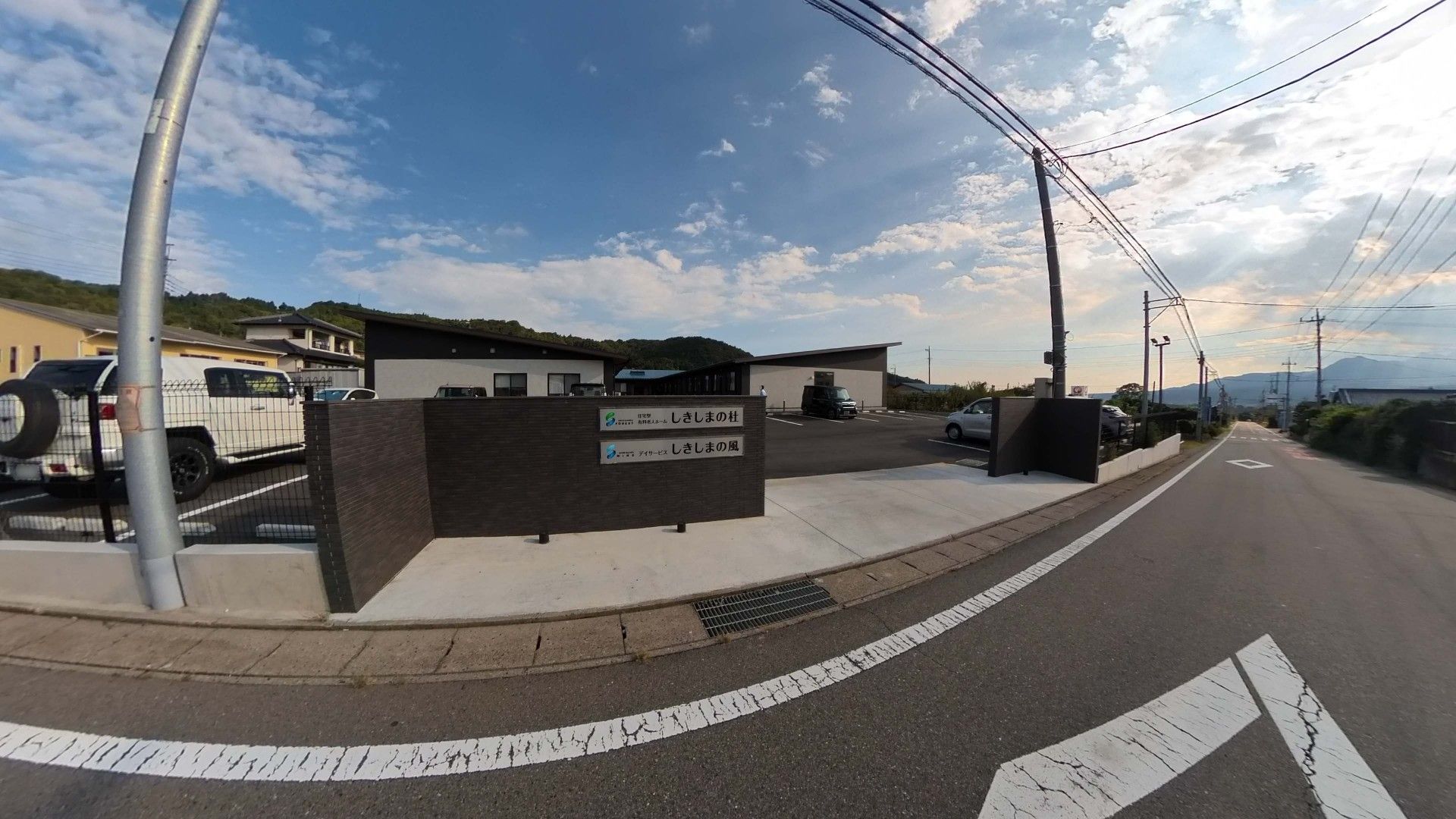 大きな駐車場のある施設